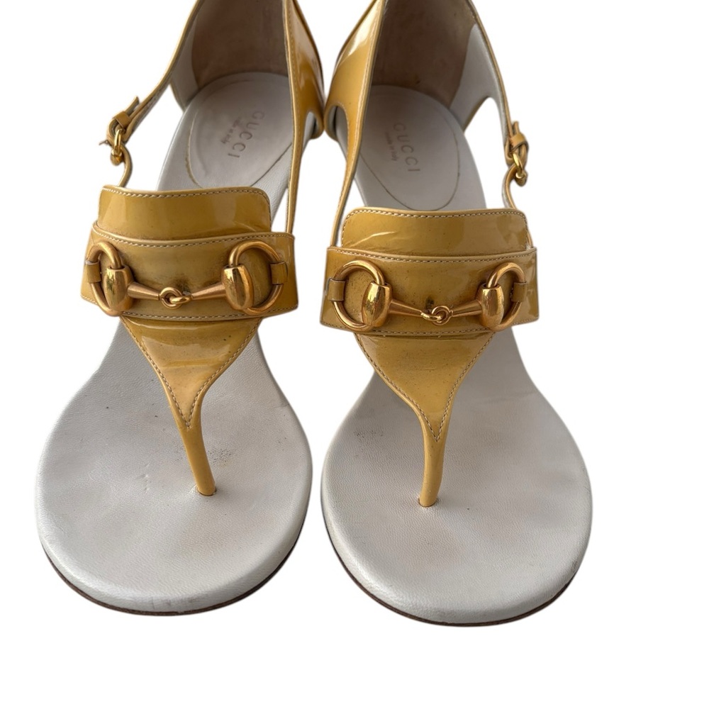 Gucci Yellow Patent Leather Gold Horsebit Buckle Thong Sandal Heels SZ 7 Vintage